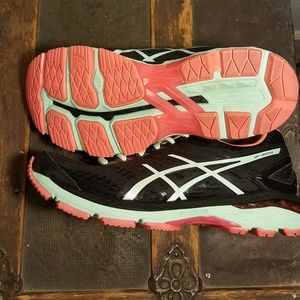Asics running shoes size 8.5